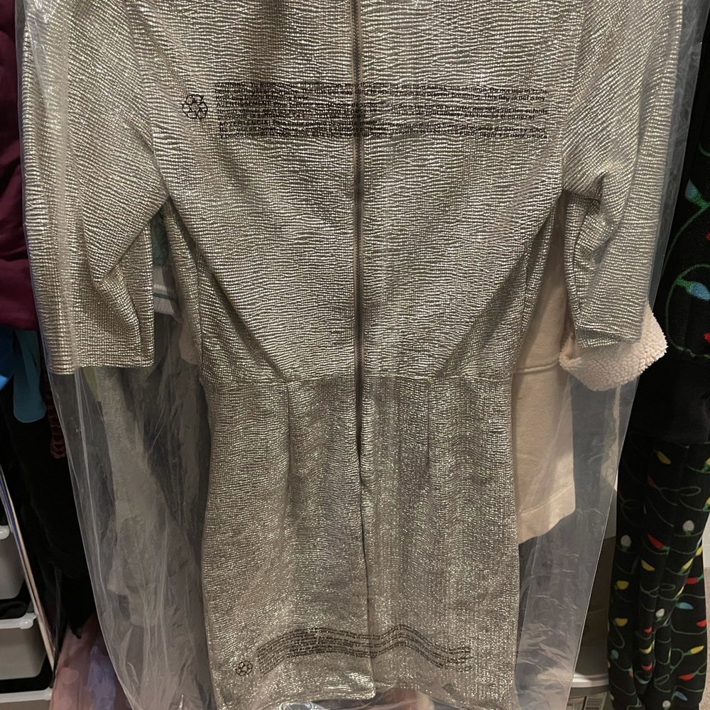 Alice and Olivia dress.🔥 - Picture 5 of 7